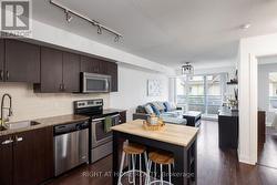 220 - 376 HIGHWAY 7 E Richmond Hill, ON L4B 0C7