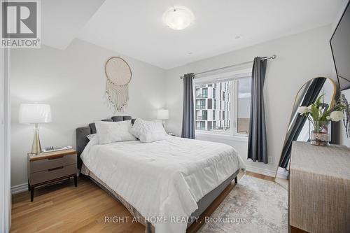 6 - 348 Wheat Boom Drive, Oakville, ON - Indoor Photo Showing Bedroom