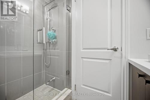 6 - 348 Wheat Boom Drive, Oakville, ON - Indoor Photo Showing Bathroom