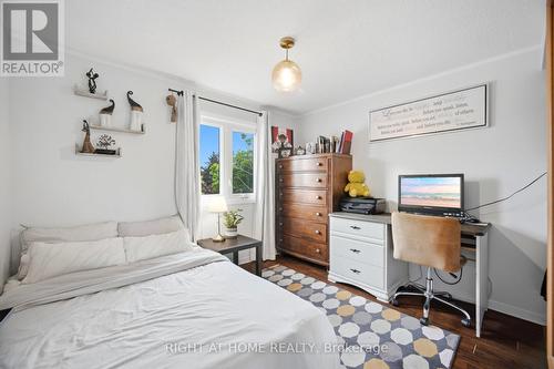 7013 Hickling Crescent, Mississauga, ON - Indoor Photo Showing Bedroom