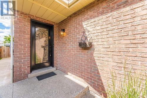 7013 Hickling Crescent, Mississauga, ON - Outdoor With Exterior