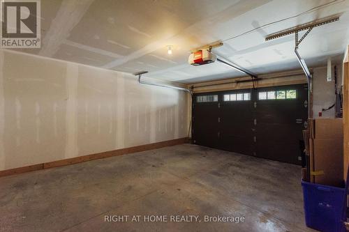 5 Andruss Lane, Hamilton, ON - Indoor Photo Showing Garage