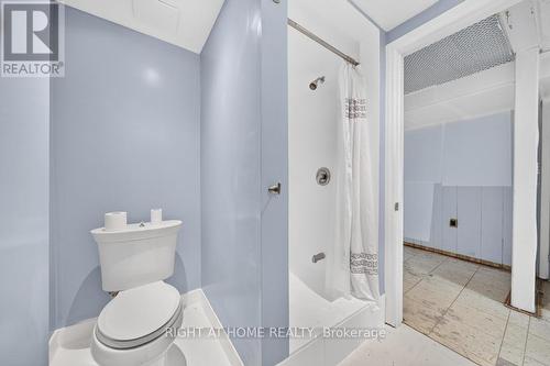 662 Montego Crescent, Burlington, ON - Indoor Photo Showing Bathroom