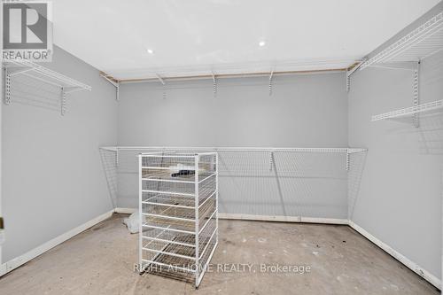 662 Montego Crescent, Burlington, ON - Indoor With Storage