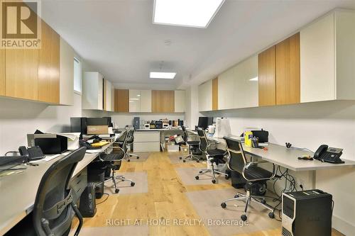 1440 Hurontario Street, Mississauga, ON 