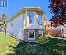 22 DONALD CRESCENT Wasaga Beach, ON L9Z 1E1