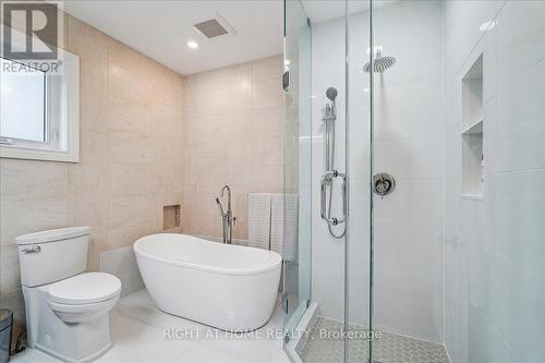 2090 Stonehouse Crescent, Mississauga, ON - Indoor Photo Showing Bathroom