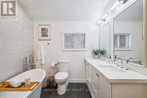 2090 Stonehouse Crescent, Mississauga, ON - Indoor Photo Showing Bathroom