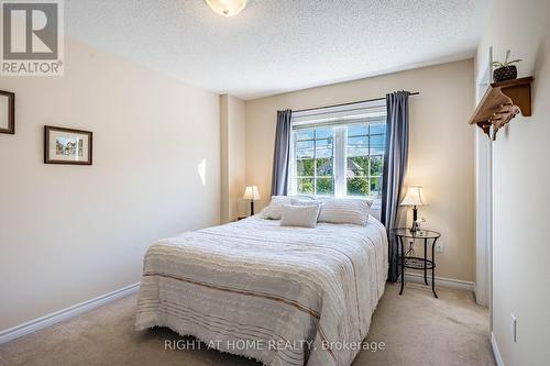 1352 Wadebridge Crescent, Oshawa, ON - Indoor Photo Showing Bedroom