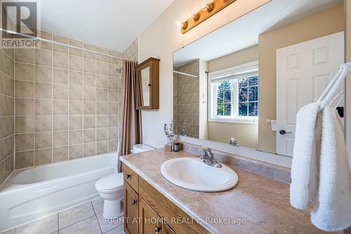 1352 Wadebridge Crescent, Oshawa, ON - Indoor Photo Showing Bathroom