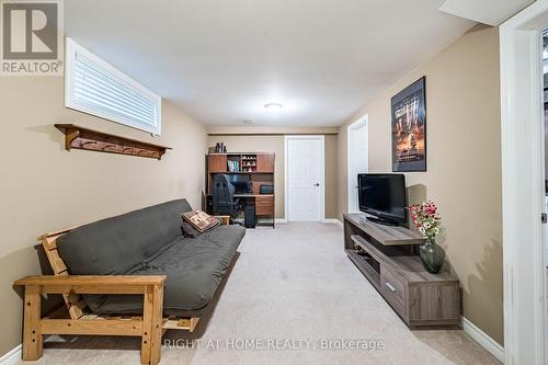 1352 Wadebridge Crescent, Oshawa, ON - Indoor