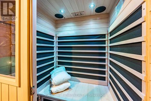 1352 Wadebridge Crescent, Oshawa, ON - Indoor Photo Showing Other Room