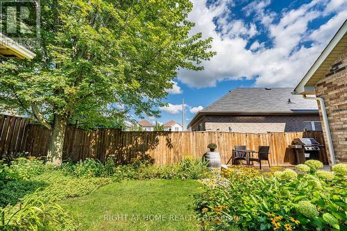 1352 Wadebridge Crescent, Oshawa, ON - Outdoor