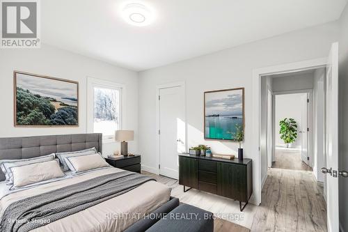 100 Green Mountain Road E, Hamilton, ON - Indoor Photo Showing Bedroom