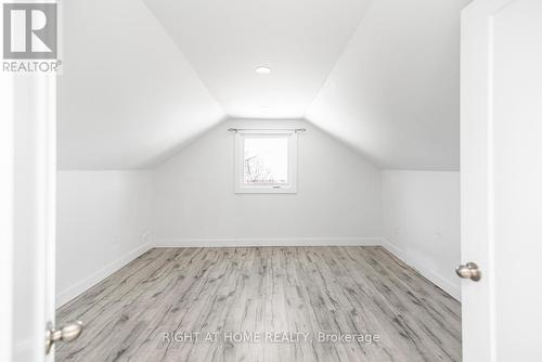 100 Green Mountain Road E, Hamilton, ON - Indoor Photo Showing Other Room