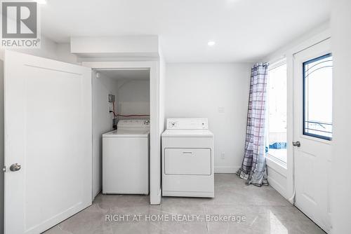 100 Green Mountain Road E, Hamilton, ON - Indoor Photo Showing Laundry Room