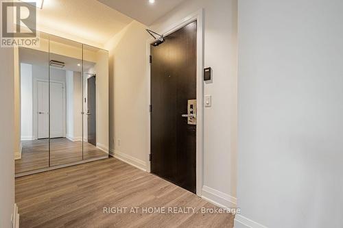 1208 - 2 Anndale Drive, Toronto, ON - Indoor Photo Showing Other Room