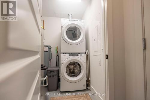 302 - 1000 Lackner Place E, Kitchener, ON - Indoor Photo Showing Laundry Room