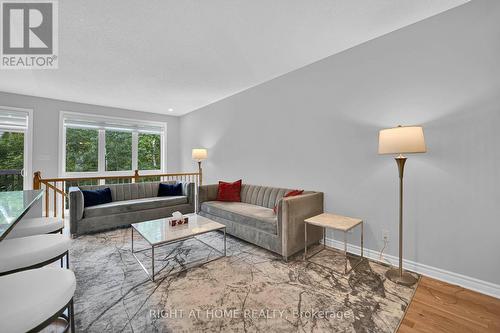720 Dearborn, Ottawa, ON - Indoor Photo Showing Living Room