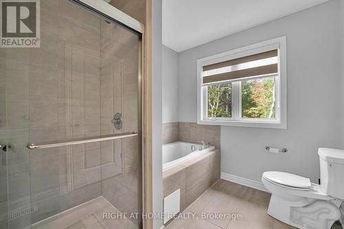 720 Dearborn, Ottawa, ON - Indoor Photo Showing Bathroom