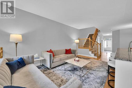 720 Dearborn, Ottawa, ON - Indoor Photo Showing Living Room