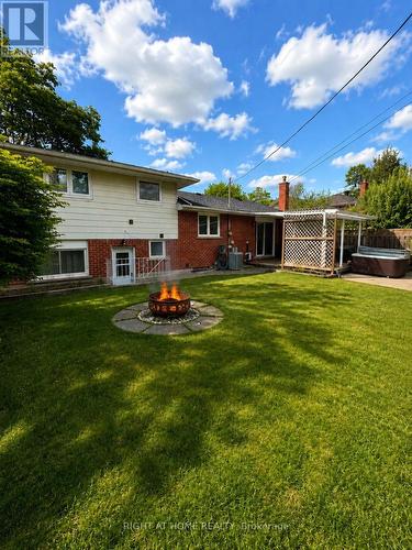 4440 Cosburn Crescent, Burlington, ON - Outdoor