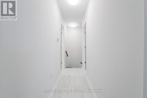 3rd floor hallway - 3 - 23 Meadow Lane, Barrie, ON - 