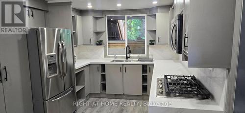 258 HOWLAND AVENUE , Toronto, Ontario M5R 3B6 5