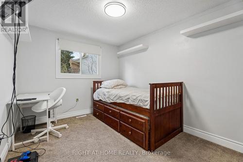 56 Hemingway Crescent, Barrie, ON - Indoor Photo Showing Bedroom