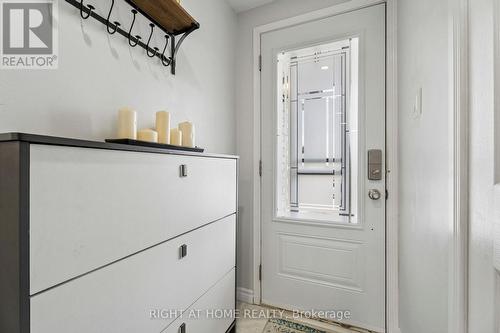 56 Hemingway Crescent, Barrie, ON - Indoor Photo Showing Other Room
