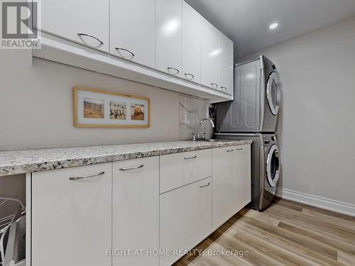 80 Puccini Drive, Richmond Hill, ON - Indoor Photo Showing Laundry Room