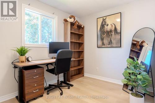 80 Chilton Drive, Hamilton, ON - Indoor Photo Showing Office