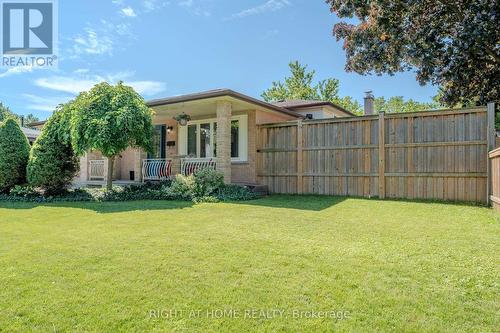 80 Chilton Drive, Hamilton, ON - Outdoor