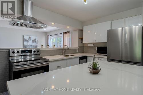 80 Chilton Drive, Hamilton, ON - Indoor Photo Showing Kitchen