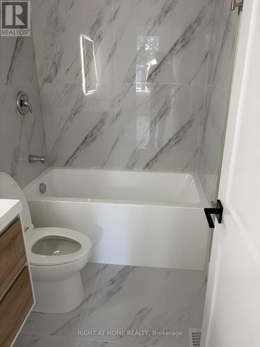 376 Mitchell Avenue, Oshawa, ON - Indoor Photo Showing Bathroom