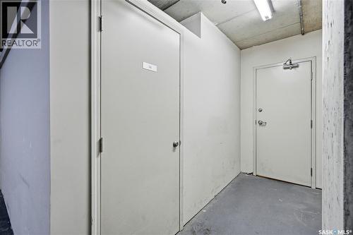 802 902 Spadina Crescent E, Saskatoon, SK - Indoor Photo Showing Other Room