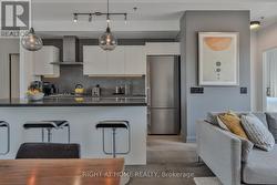 405 - 41 OSSINGTON AVENUE Toronto, ON M6J 2Y9