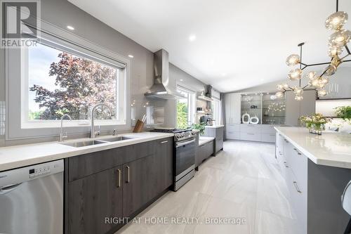 560 Concession Road 15 W, Tiny, ON - Indoor Photo Showing Kitchen With Double Sink With Upgraded Kitchen