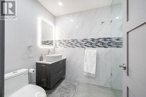 560 Concession Road 15 W, Tiny, ON - Indoor Photo Showing Bathroom