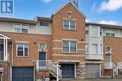 18 BRANDY LANE WAY Newmarket, ON L3Y 8P7