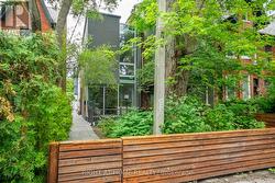 281 BRUNSWICK AVENUE Toronto, ON M5S 2M6