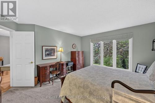 5 Pine Point, Oro-Medonte, ON - Indoor Photo Showing Bedroom