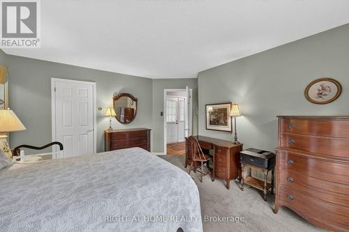 5 Pine Point, Oro-Medonte, ON - Indoor Photo Showing Bedroom