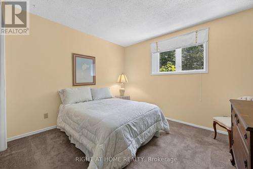 5 Pine Point, Oro-Medonte, ON - Indoor Photo Showing Bedroom