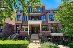 15 - 10 CARNATION AVENUE Toronto, ON M8V 0B8