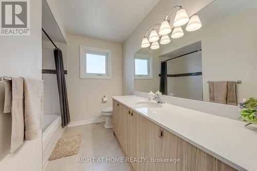 17 Nickel Crescent, Brampton, ON - Indoor Photo Showing Bathroom