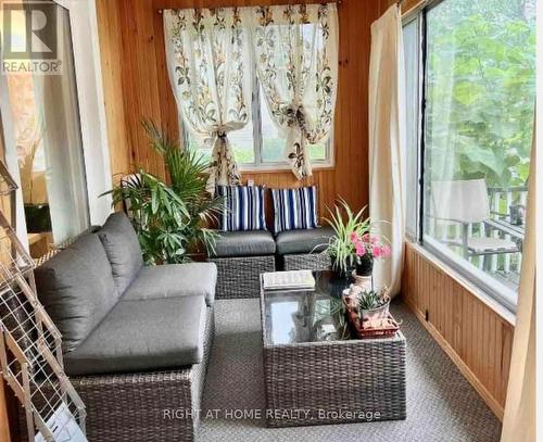 4614 EASTWOOD CRESCENT , Niagara Falls, Ontario L2E 1B3 2