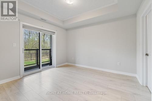 B/26 - 25 Isherwood  Avenue, Cambridge, ON - Indoor Photo Showing Other Room