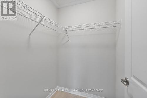 B/26 - 25 Isherwood  Avenue, Cambridge, ON - Indoor With Storage