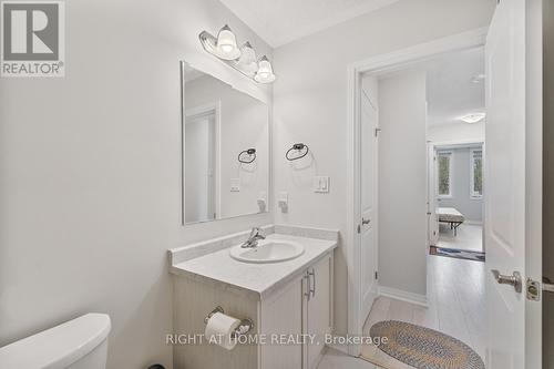B/26 - 25 Isherwood  Avenue, Cambridge, ON - Indoor Photo Showing Bathroom